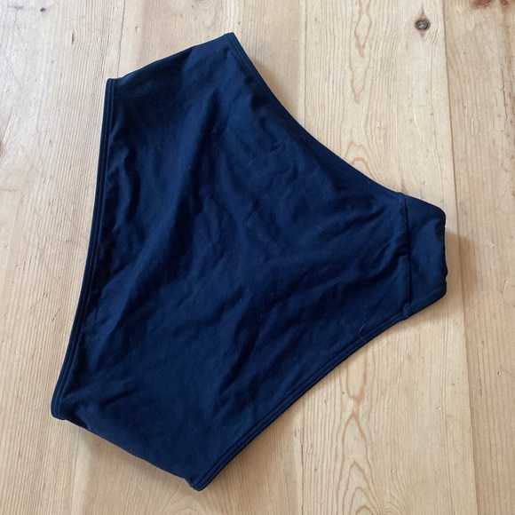 Everlane The High-Rise Hipster Bottom in Black Size Small - Picture 4 of 4